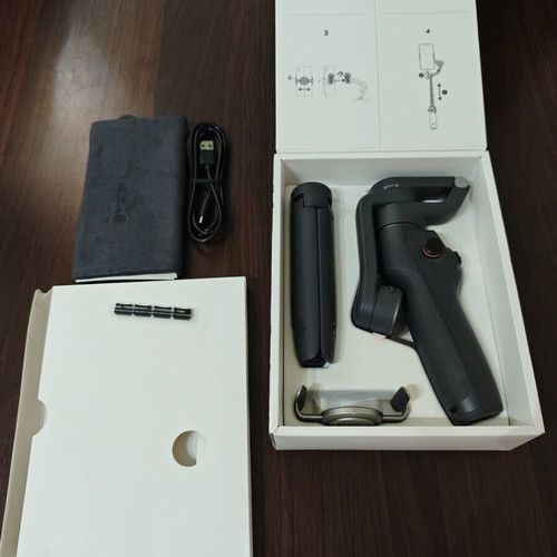 DJI Osmo Mobile 6 gimbal like new with accessories