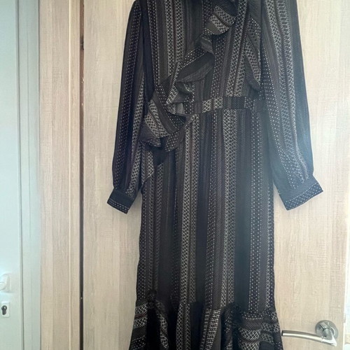 Axel dress new, size 38, black with silver details