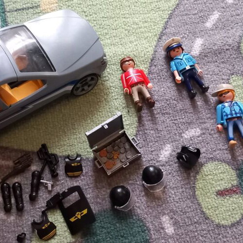 Playmobil 9361 like new with extra accessories
