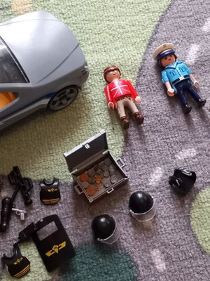 Playmobil 9361 like new with extra accessories