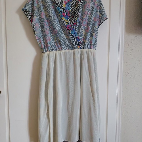 Authentic 80's midi dress with lining, elastic waist, like new, multicolor