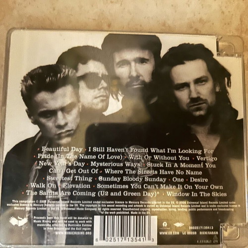 U2 18 Singles CD like new, rock