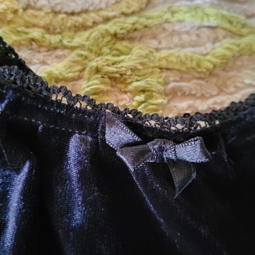 Lynne black velvet dress one size like new