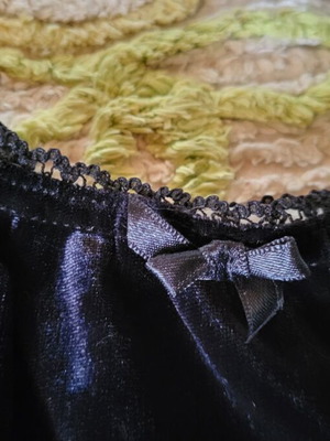 Lynne black velvet dress one size like new