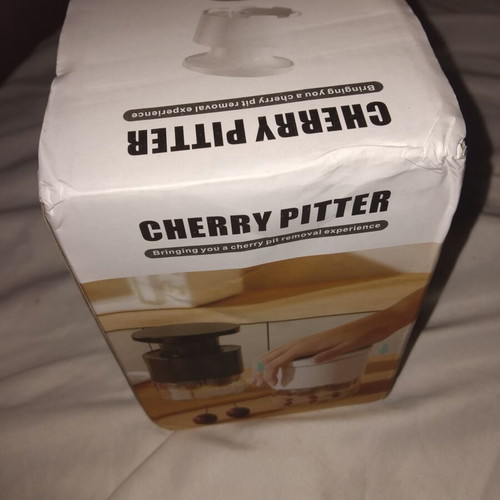 Cherry pitter new