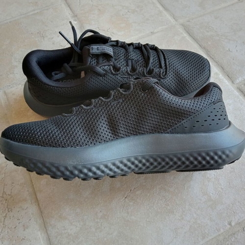 Under Armour UA W Charged Surge 4 women's athletic shoes size 38 black new