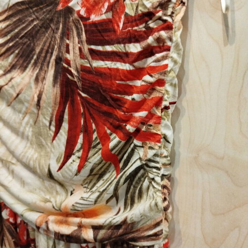 Bershka strapless one-piece medium multicolor like new