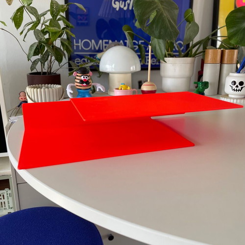 New Tendency Float metal shelf used, neon color