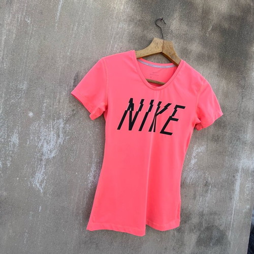 Nike T-shirt like new, orange, size S