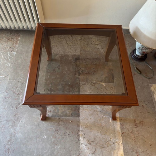 Coffee table set like new, 3 pieces with wood and glass