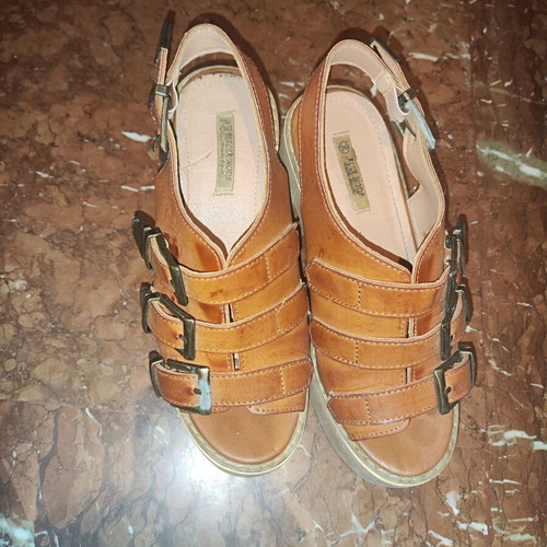 Summer tan pip toe sandals like new, size 36