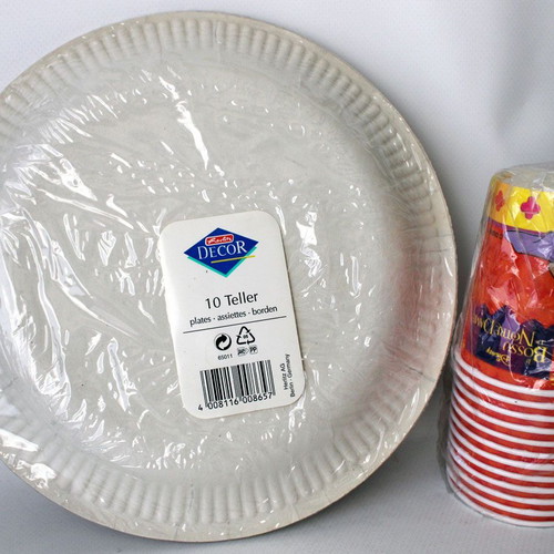 Vintage 90's Hunchback of Notre Dame party set 10 plates 12 cups Herlitz new