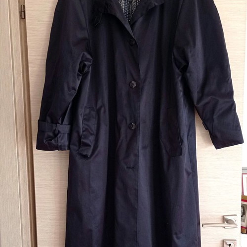 Trench coat classic used, black gabardine with warm lining, size 48