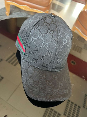 Black all season unisex one size hat