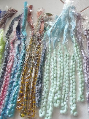 Worry beads pack of 23 pieces like new, assorted colors