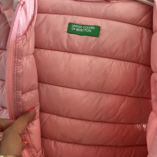 Benetton sleeveless jacket pink size 4-5 like new