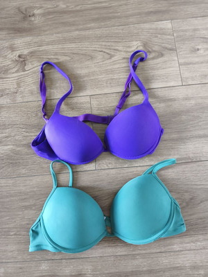 Intimissimi bras used, pack of 2, size 85B, green and purple