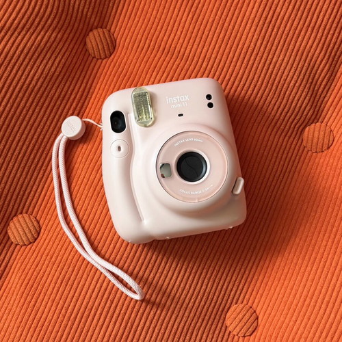 Fujifilm Instax Mini 11 instant camera new, blush pink