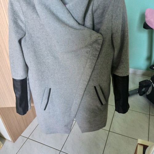 Bershka gray coat used with leather wear on zippers and sleeves