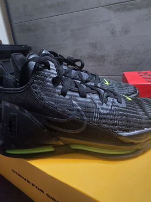 Nike LeBron Witness 6 sneakers Black Anthracite Volt size 42.5