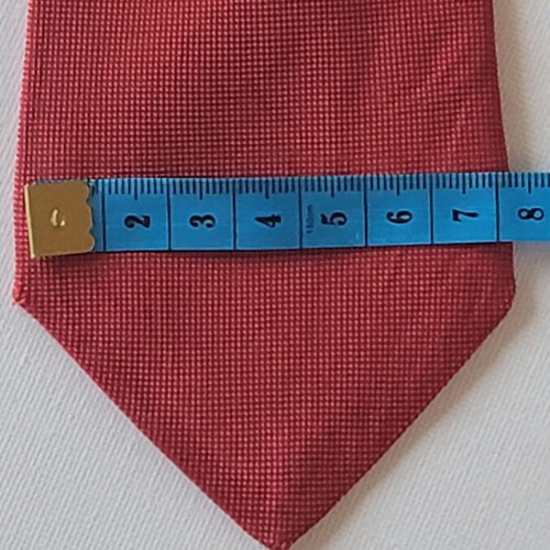 Tommy Hilfiger Tailored Red Textured Silk Tie like new, 155 cm