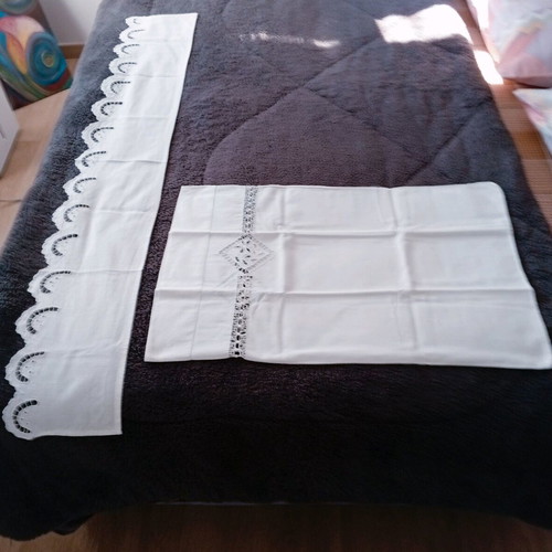 Handmade pillowcase and sewing cloth, like new, antique