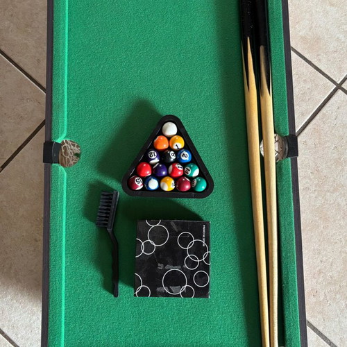 Table billiards like new