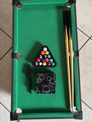 Table billiards like new