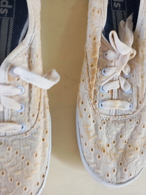 Keds αθλητικά μέγεθος 38 μεταχειρισμένα, άσπρα και μπεζ