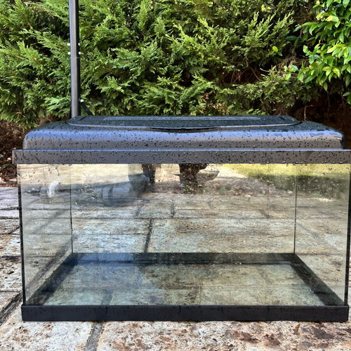 Glass Aquarium like new with complete set and LED lamp