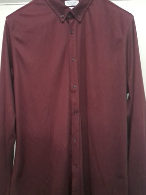 Zara long-sleeve burgundy dress shirt like new, slim fit