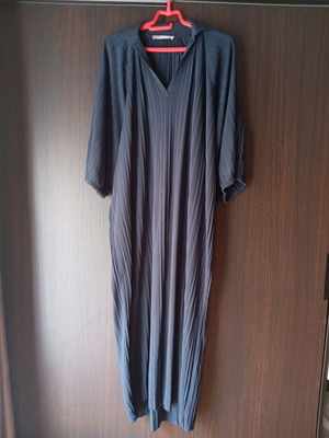 Zara women's dress like new, blue, size M