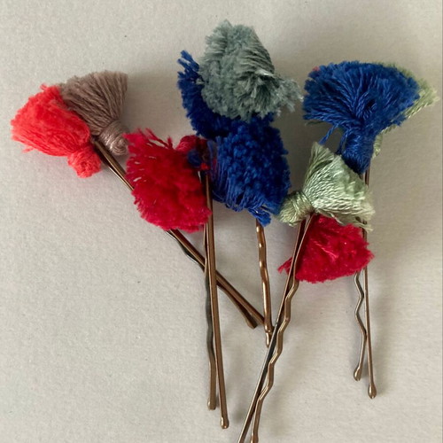 Vintage hairpins set of 5 with handmade colorful tassels new