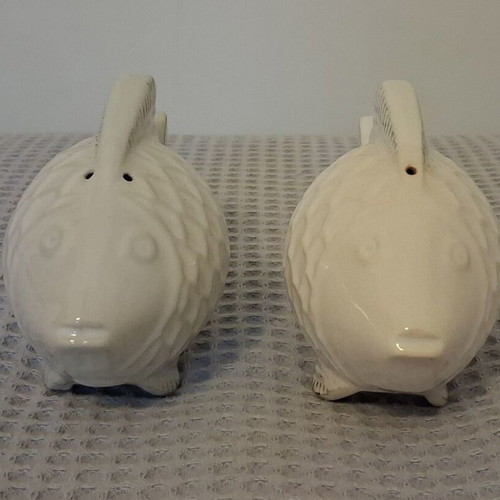 Salt and pepper set fish design used, white porcelain 13.5cm