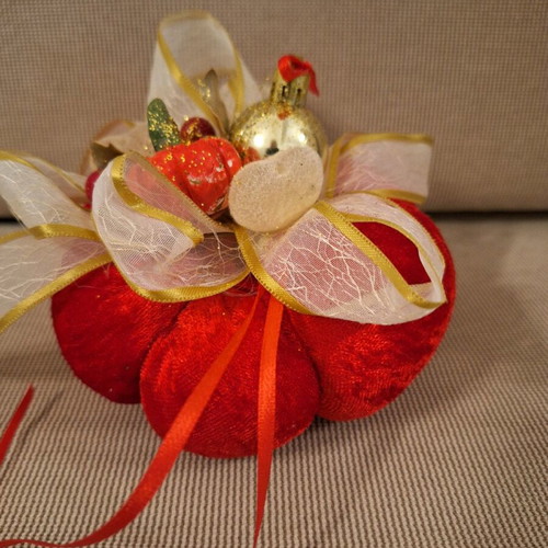 Christmas decorative pumpkin like new