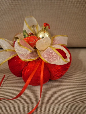 Christmas decorative pumpkin like new