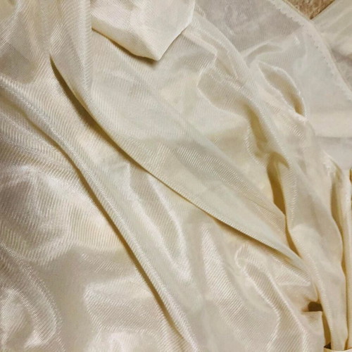 Light elastic lining fabric used, beige light color