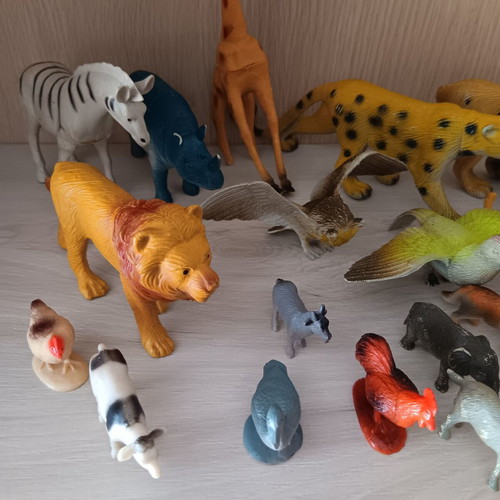 Plastic wild animal toys used, lot