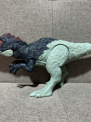 Jurassic World Dominion Wild Roar Eocarcharia dinosaur figure used