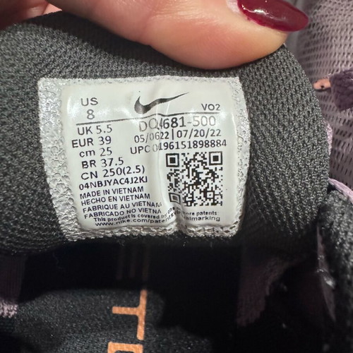 Nike Women's Training Metcon 8 Shoes like new, purple, size 39