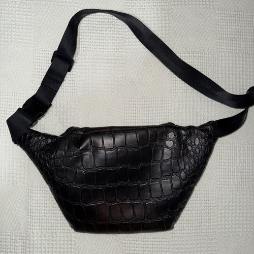 Banana bag croco fabric like new, brown, fits 500ml bottle
