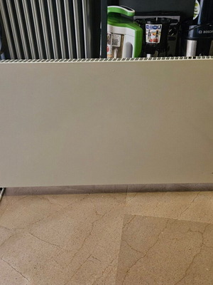 Θερμοπομπός Adax σαν καινούργιος, minimal design και άμεση ζέστη
