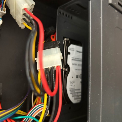 Computer used, functional, useful for spare parts, RAM 2 chipx4