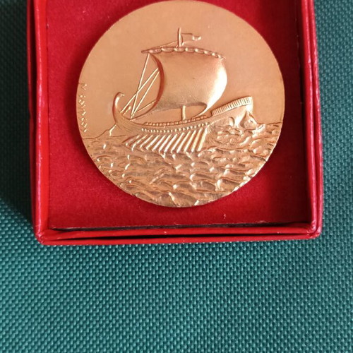 Collectible Three Quarter Ton World Championship Medal Greece 1989 like new