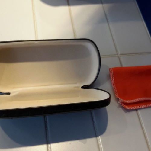Leather glasses case new, green