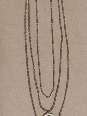 Triple Necklace new, silver color