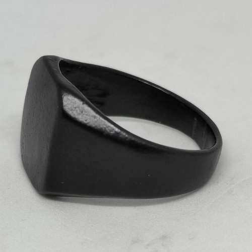 Men's ring black geometric design size 12 like new