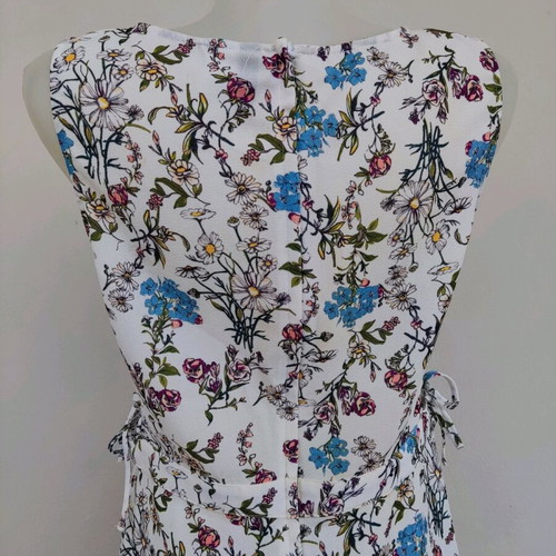 Floral dress white like new, size 42 with side opening