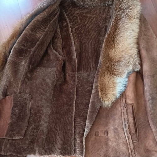 Genuine leather shearling coat women like new, vintage brown