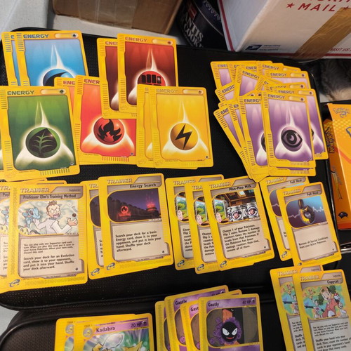 Expedition Base Set Theme Deck Echo Pokemon boxed full with mint cards and brochures-coin like new